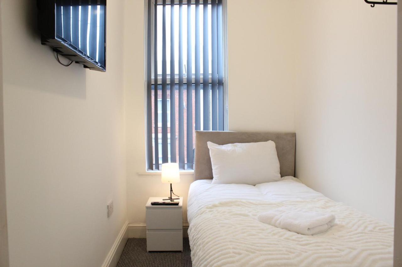St Peter'S Shared House Hotel เบอร์มิงแฮม ภายนอก รูปภาพ