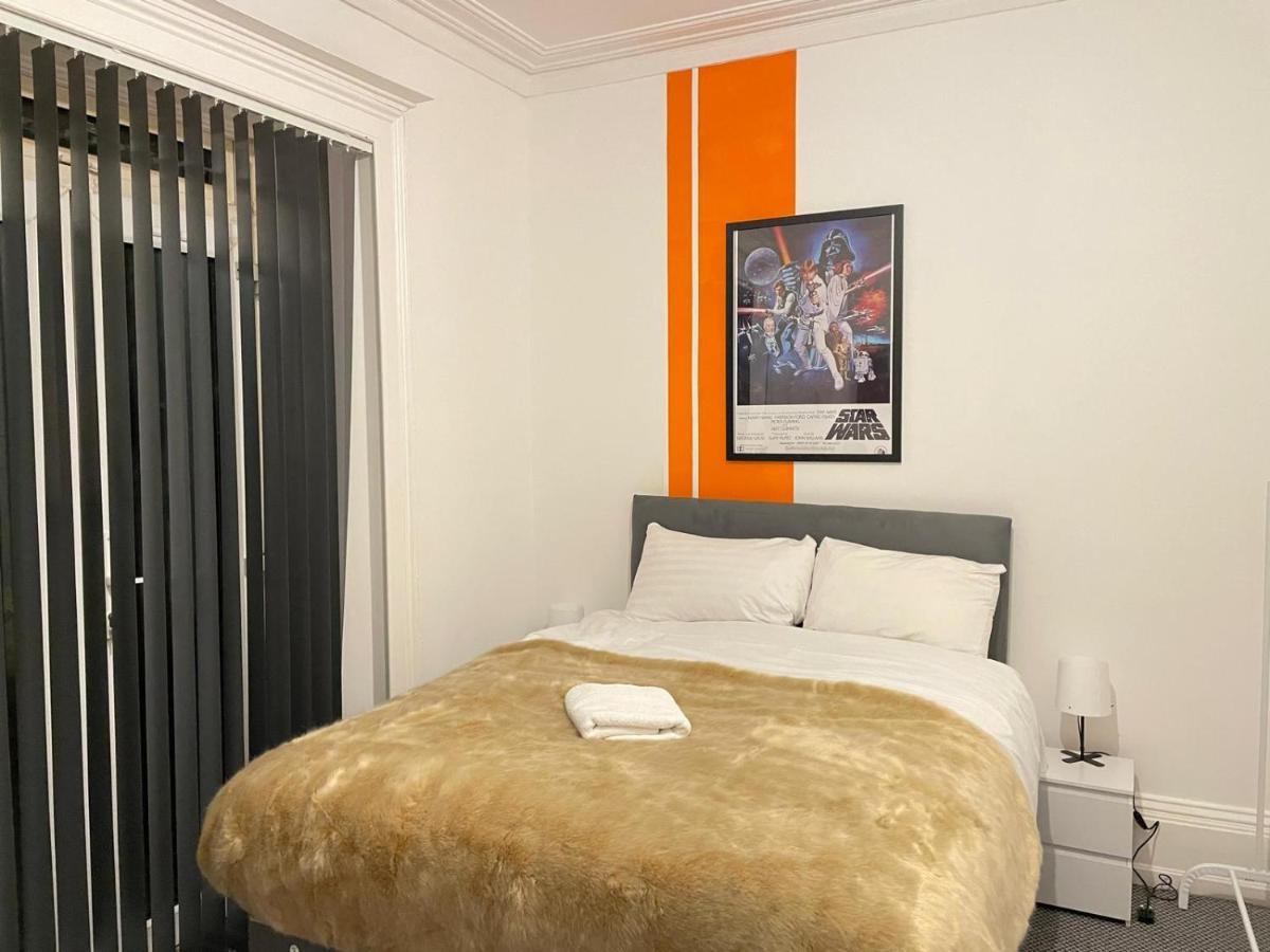 St Peter'S Shared House Hotel เบอร์มิงแฮม ภายนอก รูปภาพ