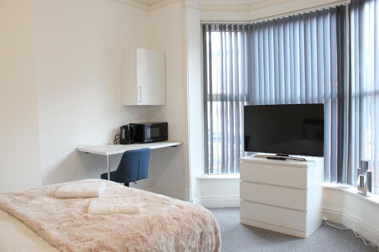 St Peter'S Shared House Hotel เบอร์มิงแฮม ภายนอก รูปภาพ